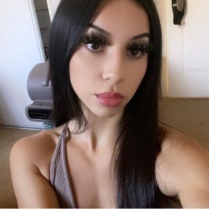 Meet your Posher, Chayo